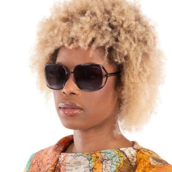 Tom Ford Goldie FT1092 01A Sunglasses Black Square Frame, Smoke Lenses main image 7